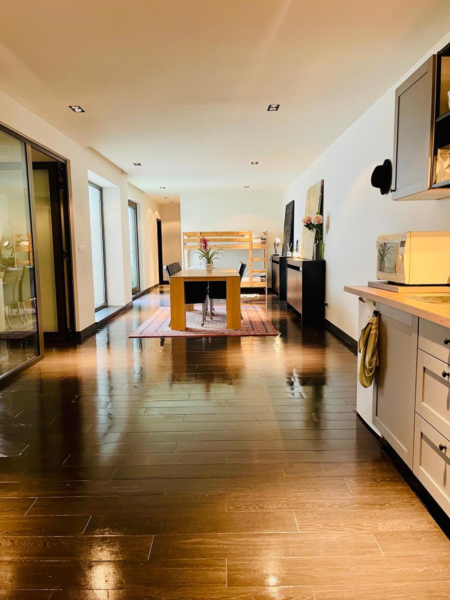 Down Town Spacious Loft Retreat With Private Parking Brussels Ngoại thất bức ảnh