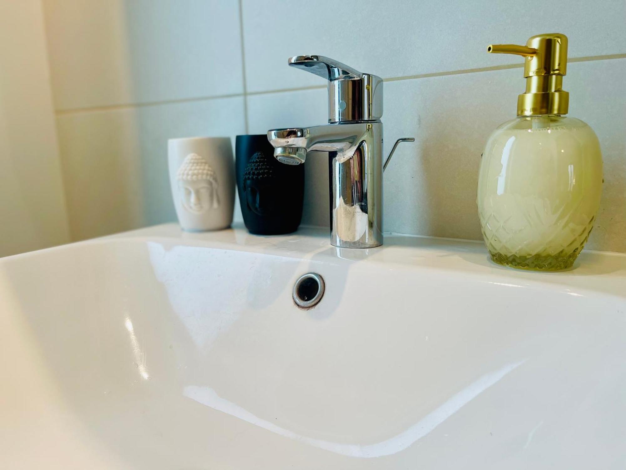 Down Town Spacious Loft Retreat With Private Parking Brussels Ngoại thất bức ảnh